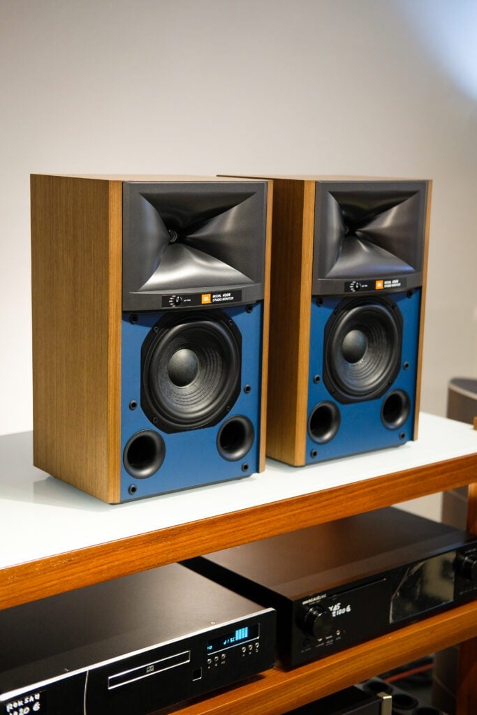 JBL4309
