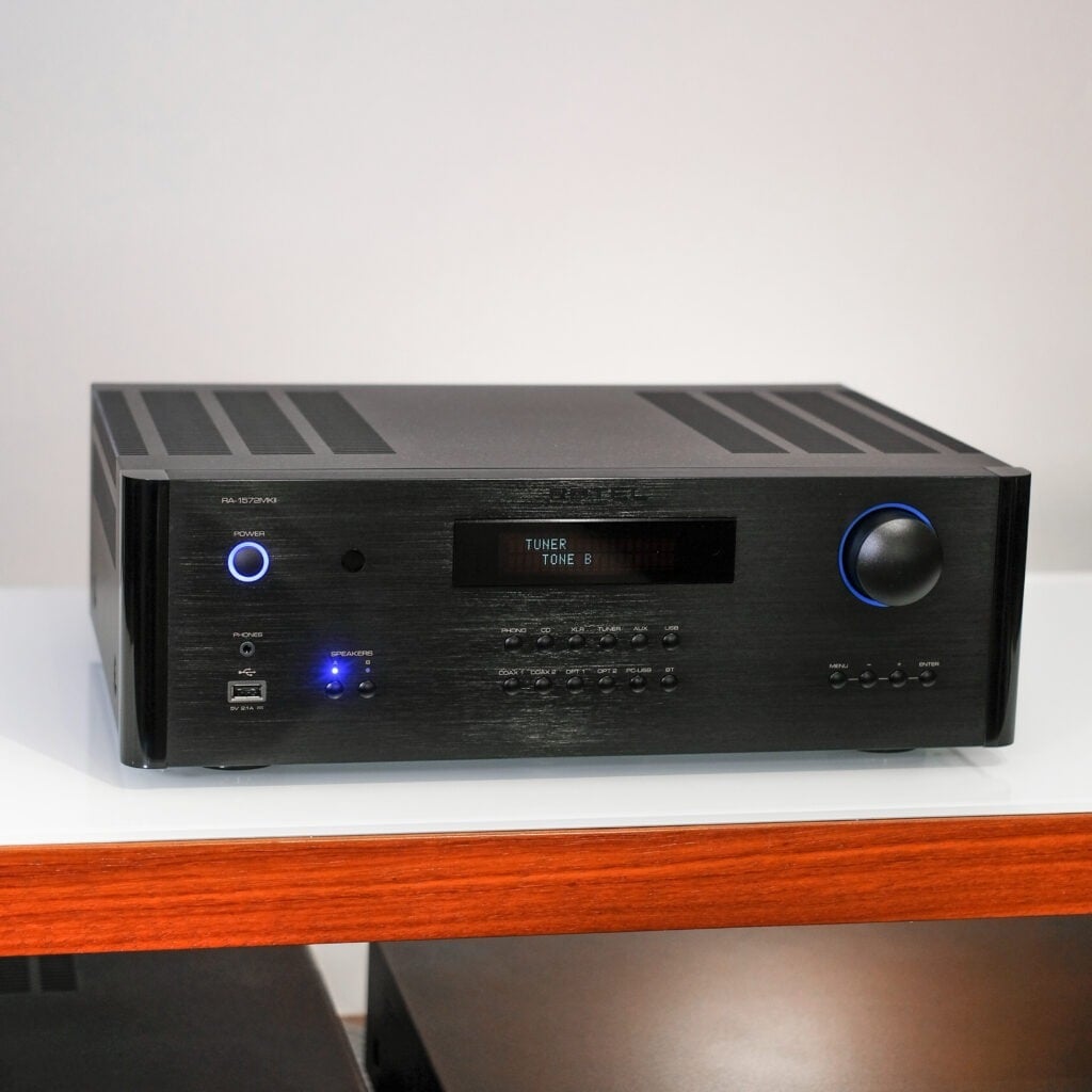 Rotel RA-1572 MKII