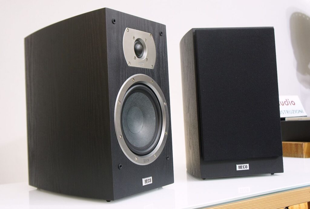 Heco Victa Prime 302