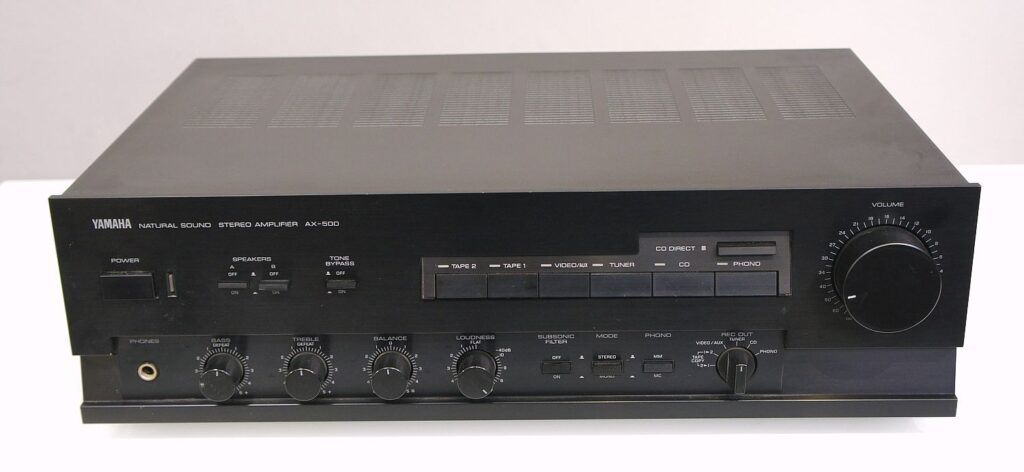 Yamaha AX 500