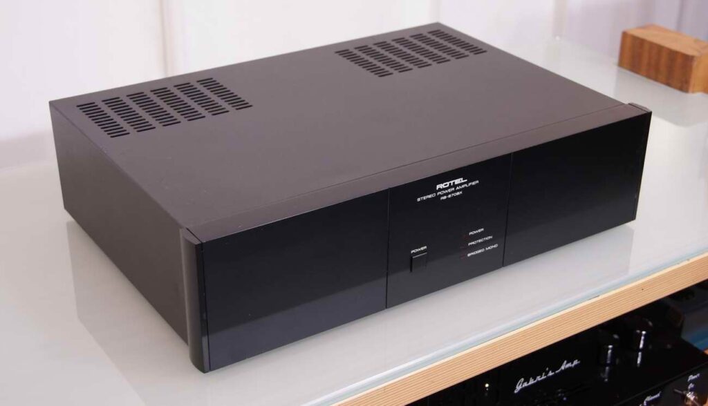 Rotel RB870BX