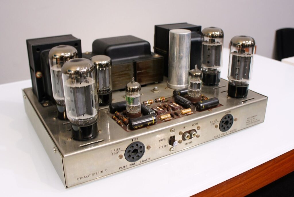 DYNACO "Dynakit Stereo 70"