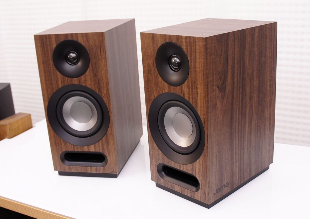 Jamo S803
