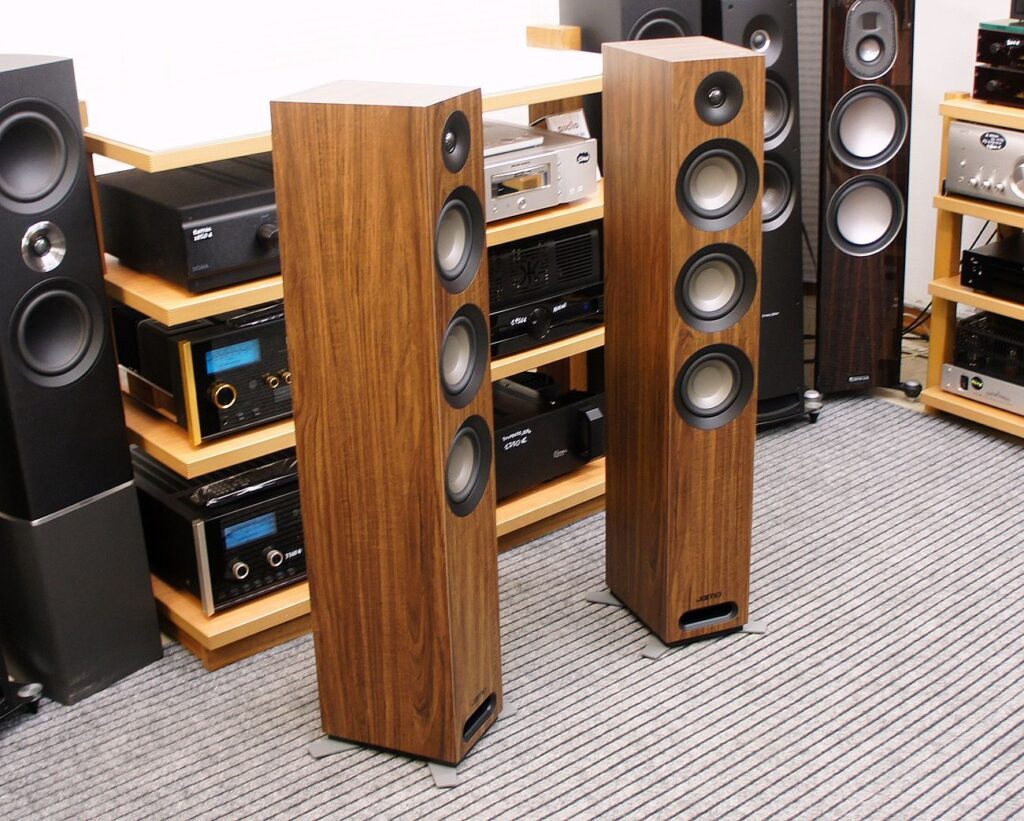 Jamo Studio S809