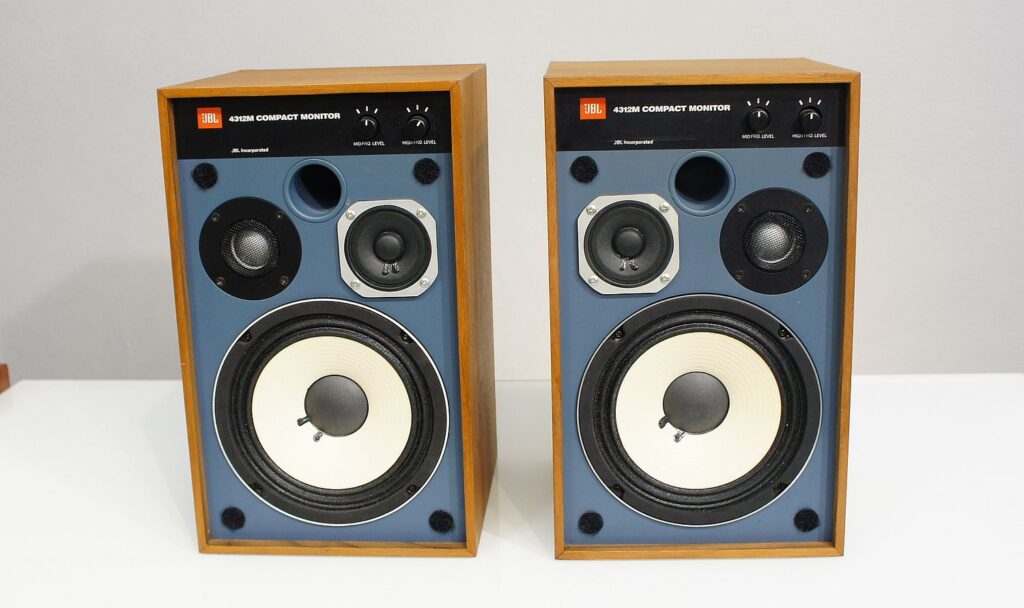 JBL 4312M
