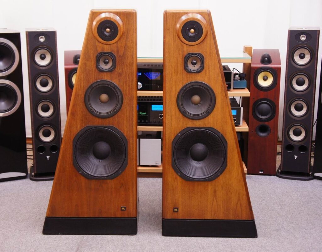 JBL L250