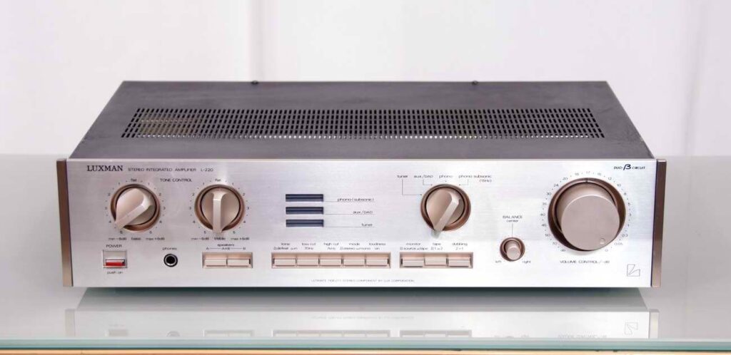 Luxman L220