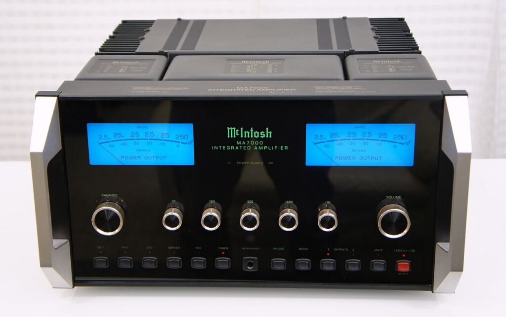 Mc Intosh MA 7000