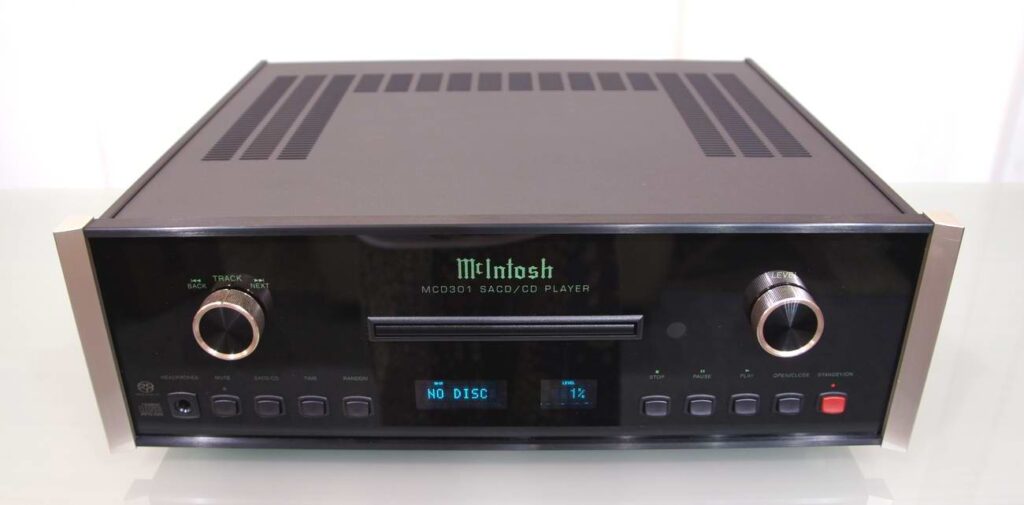 McIntosh MCD 301