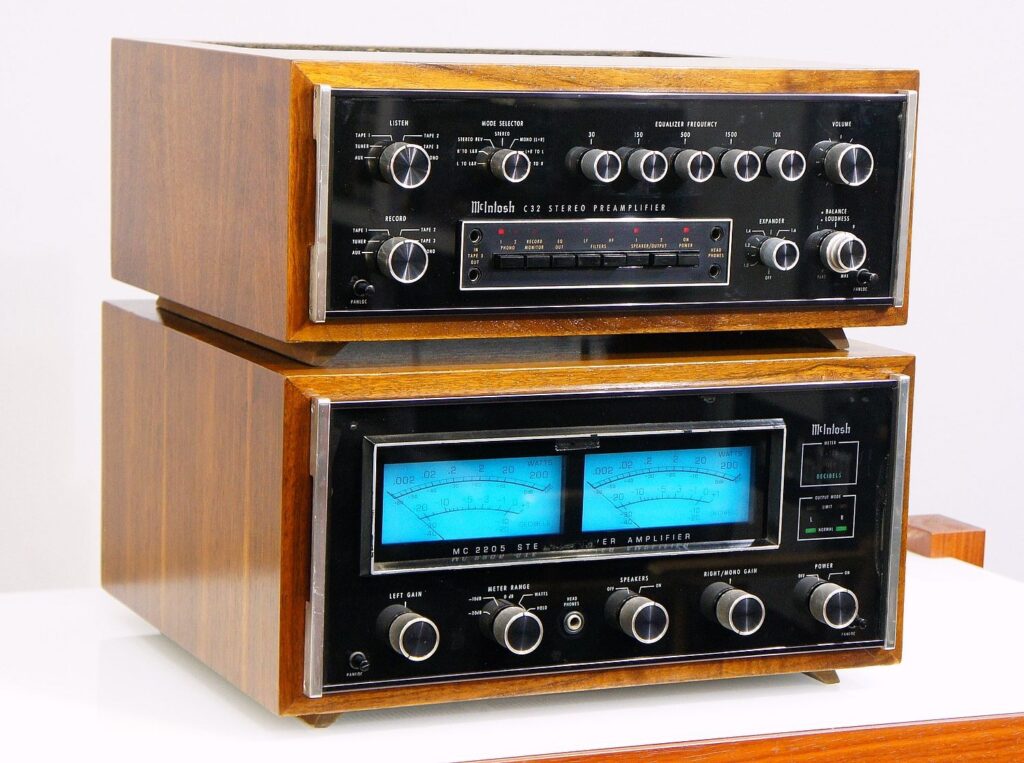 Mc Intosh MC2205