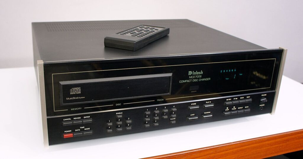 McIntosh MCD 7008