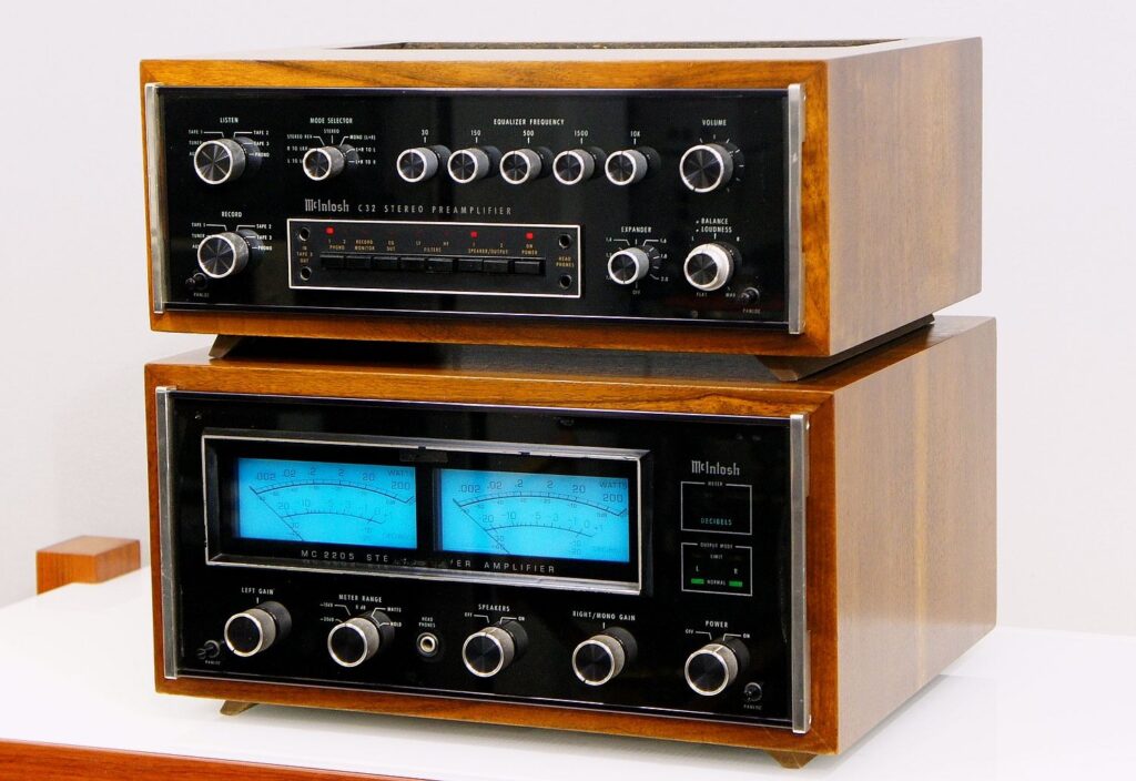 Mc Intosh C32