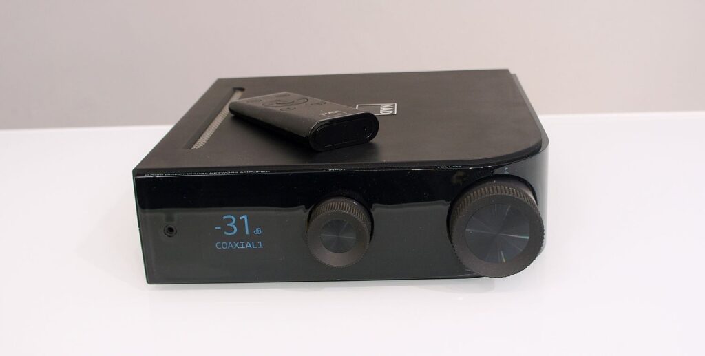 Nad D7050