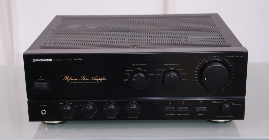 Pioneer A 676