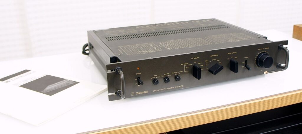 Technics SU 9070