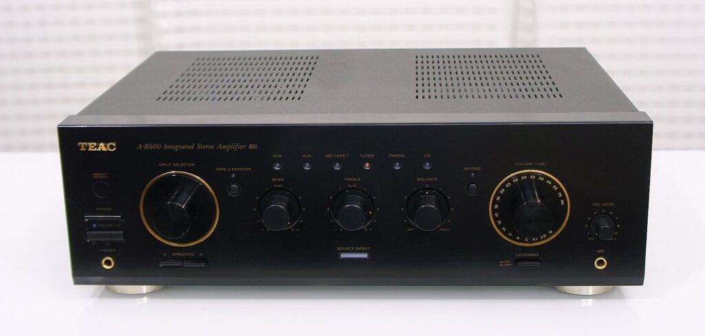 Teac A R600
