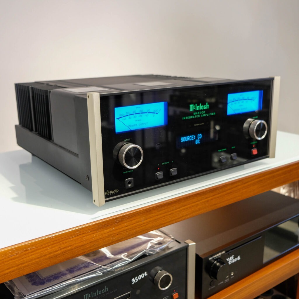 McIntosh MA6700