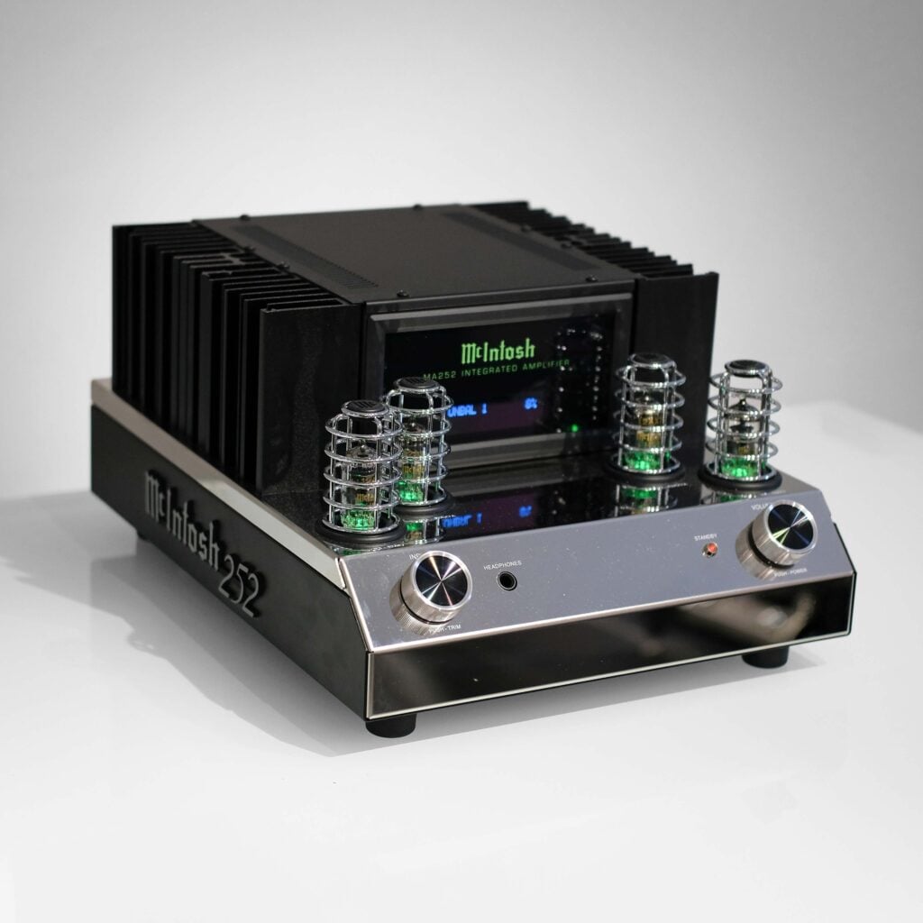 McIntosh MA252