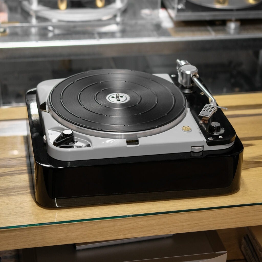 Thorens TD124 MKII