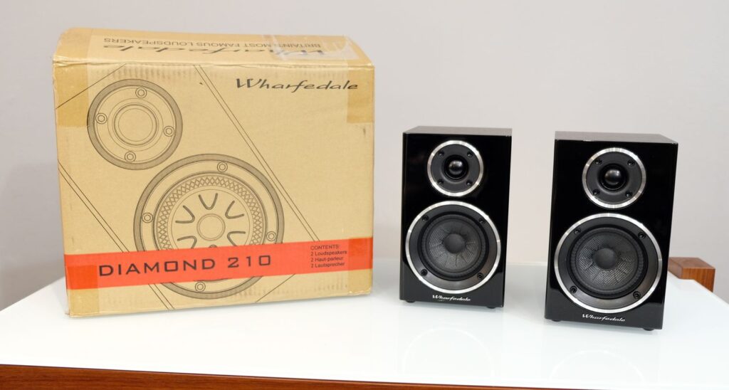 Wharfedale Diamond 210
