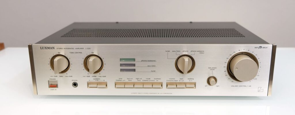 Luxman L-220