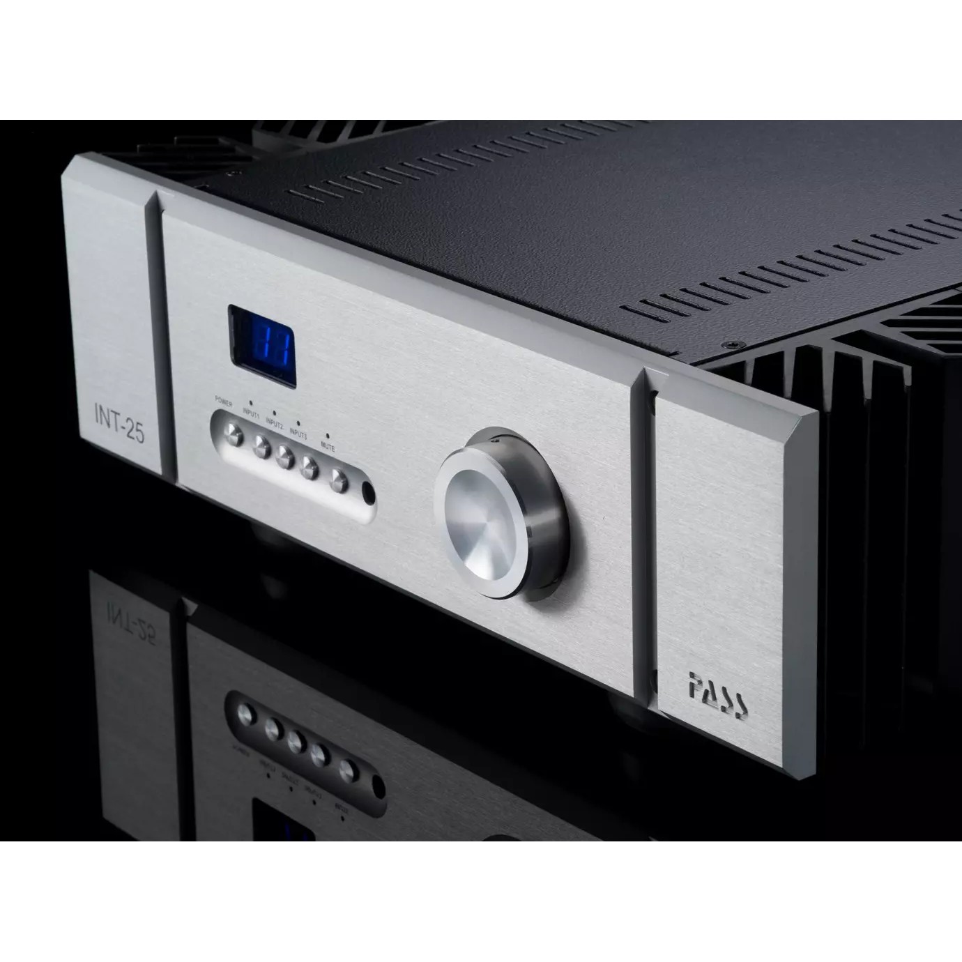 Pass Labs INT-25