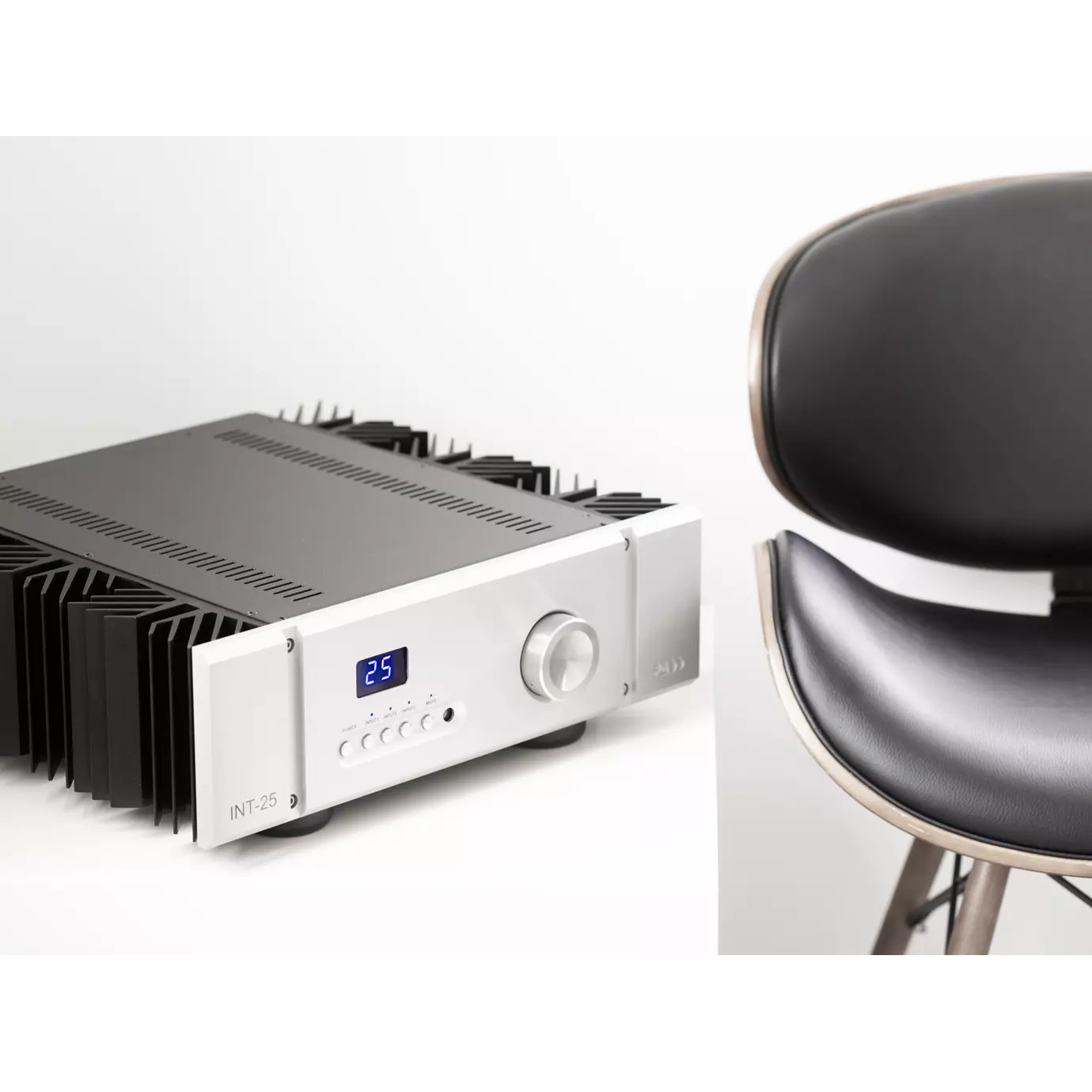Pass Labs INT-25
