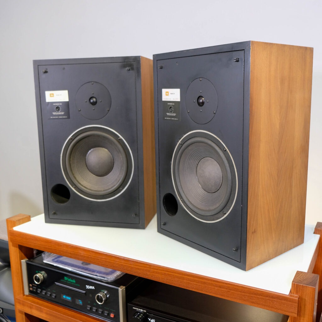 JBL L40