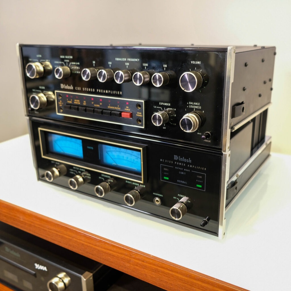 McIntosh C32 - MC2125