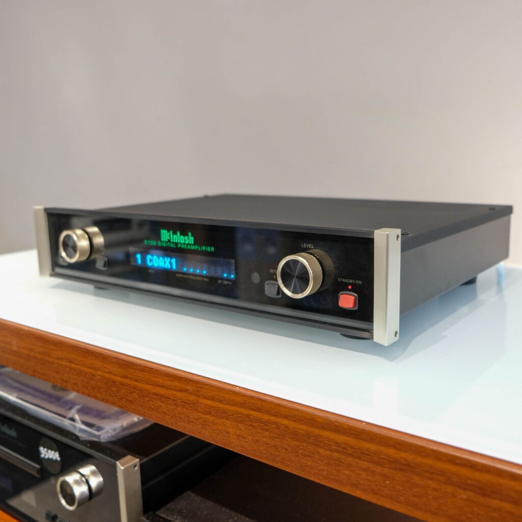 McIntosh D100