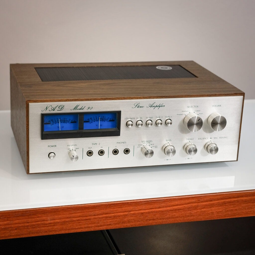 NAD Model 90