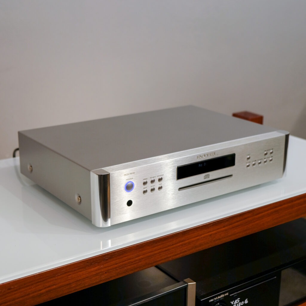 Rotel RCD-1570
