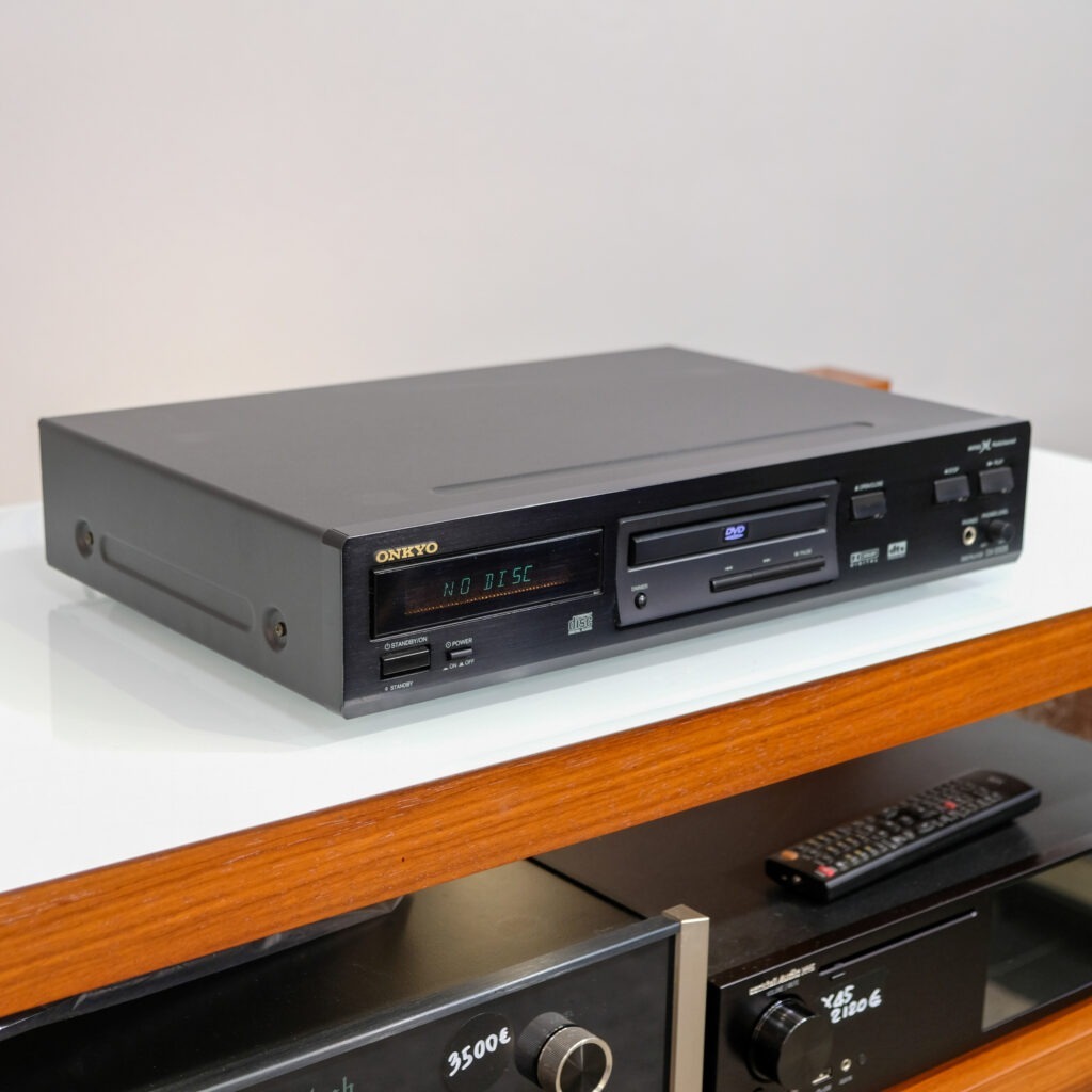 Onkyo DV-S525