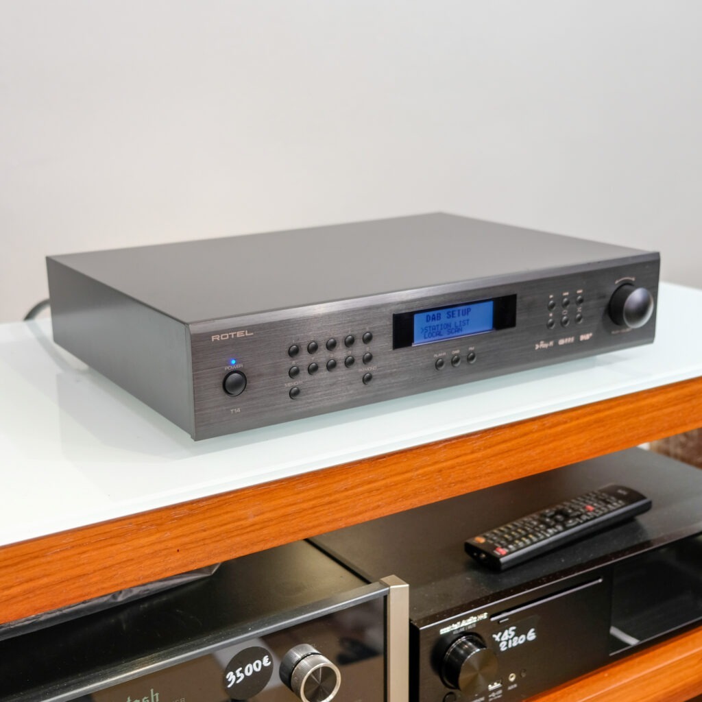 Rotel T14