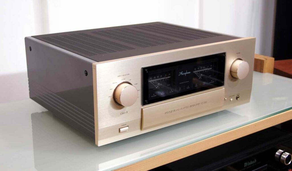 Accuphase E550