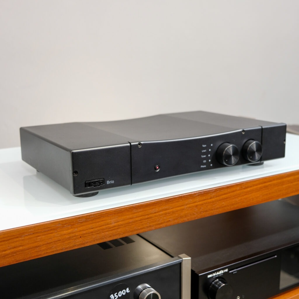 Rega Brio 2000
