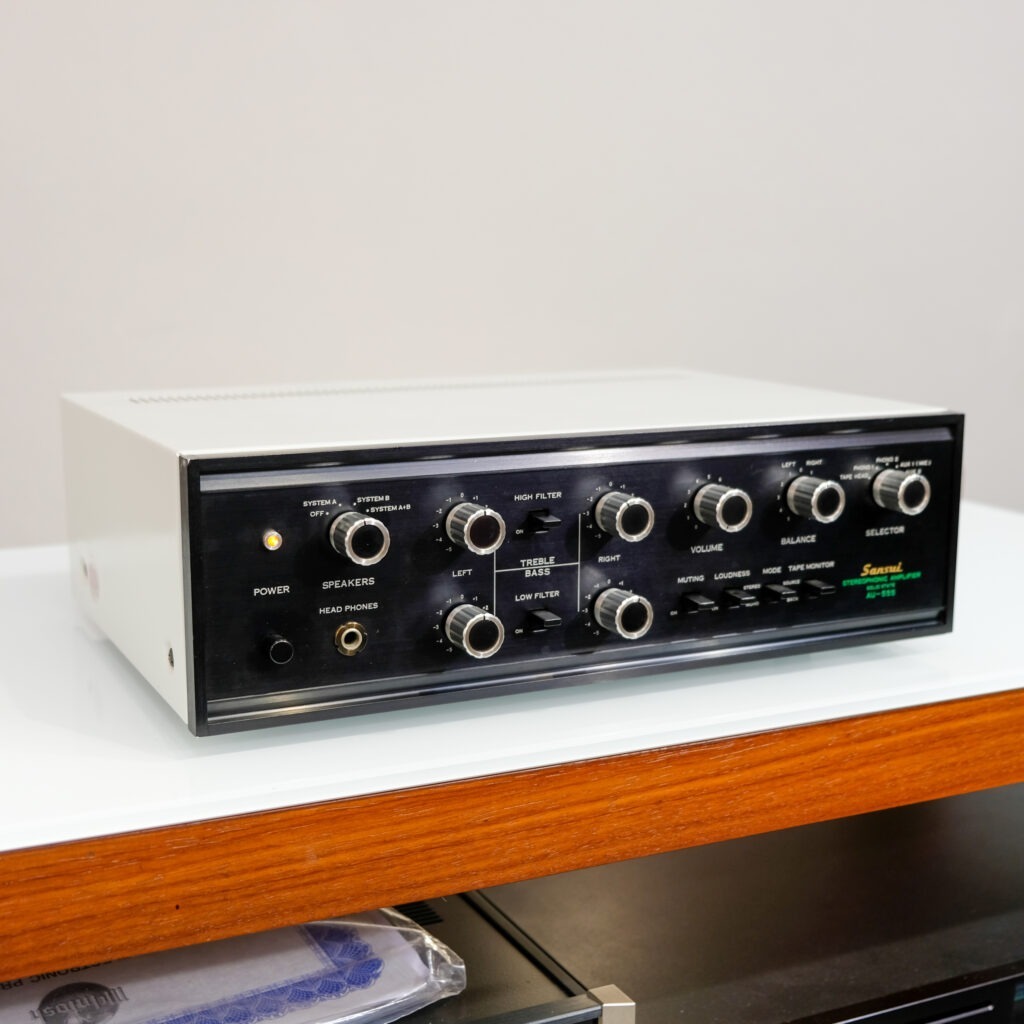 Sansui AU-555