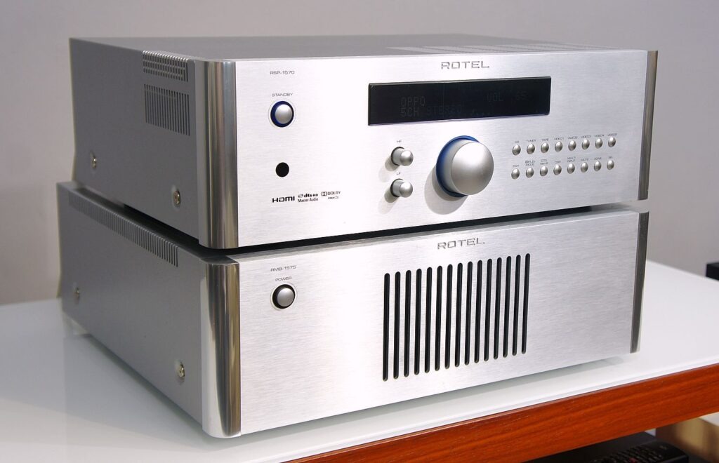 Rotel RSP 1572 - 1570 - RMB 1575