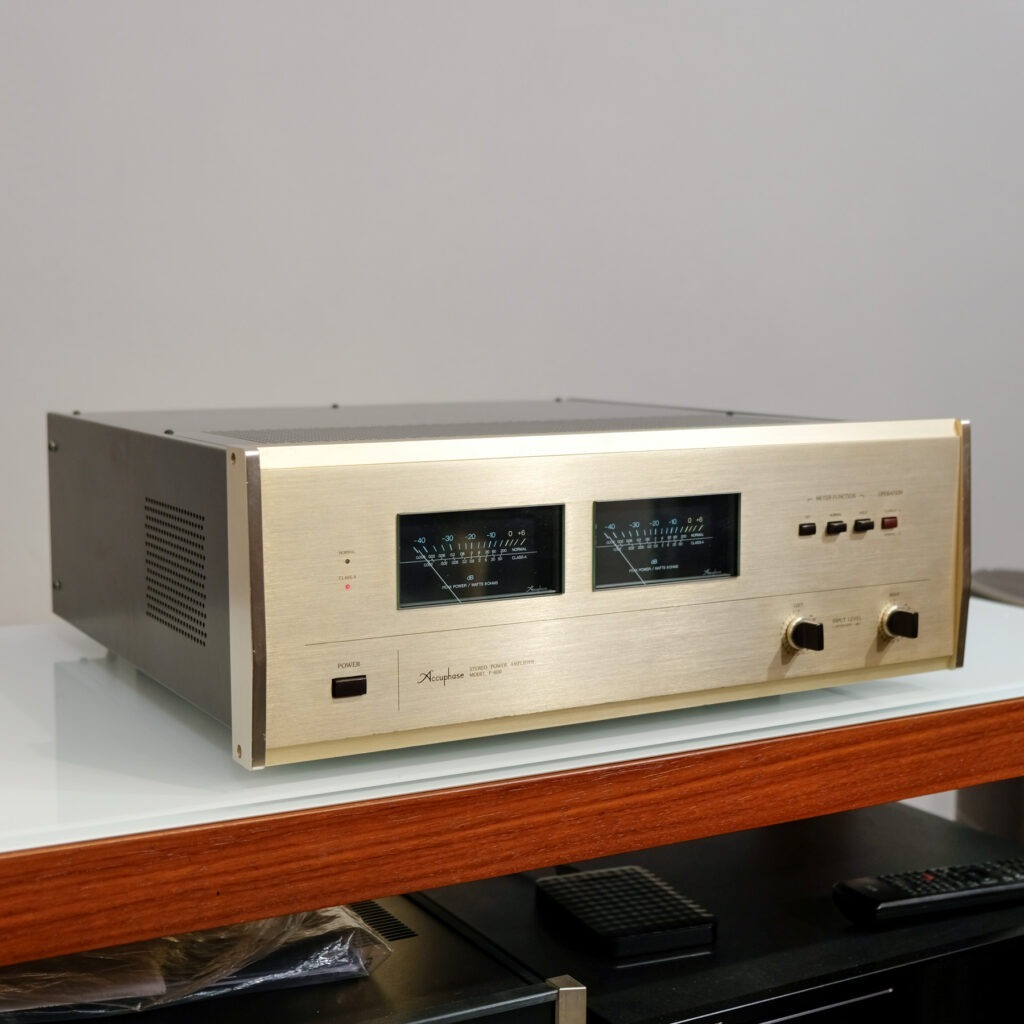 Accuphase P-400