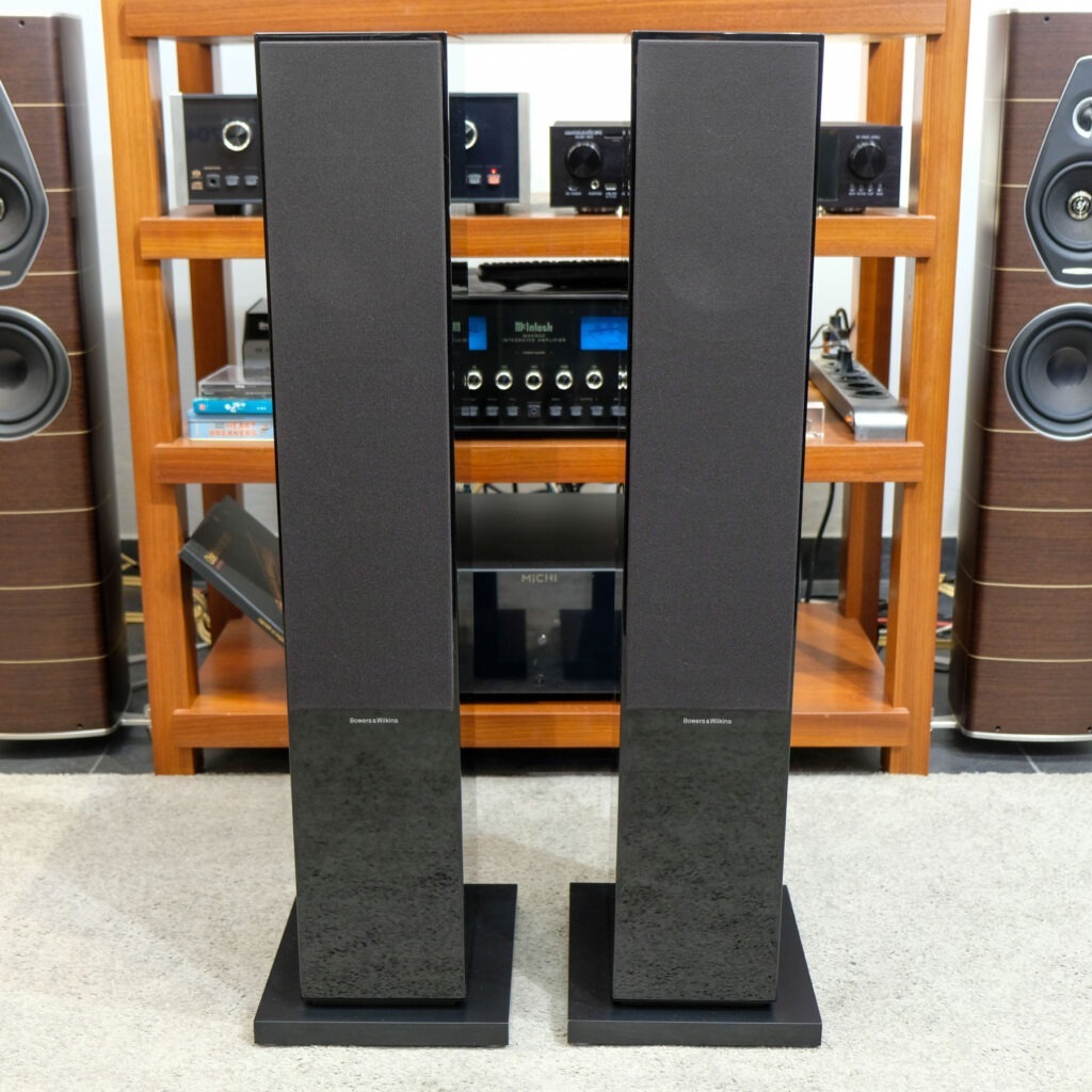 B&W 704 S2 - Construção de áudio | Vendas on-line de Hi-Fi