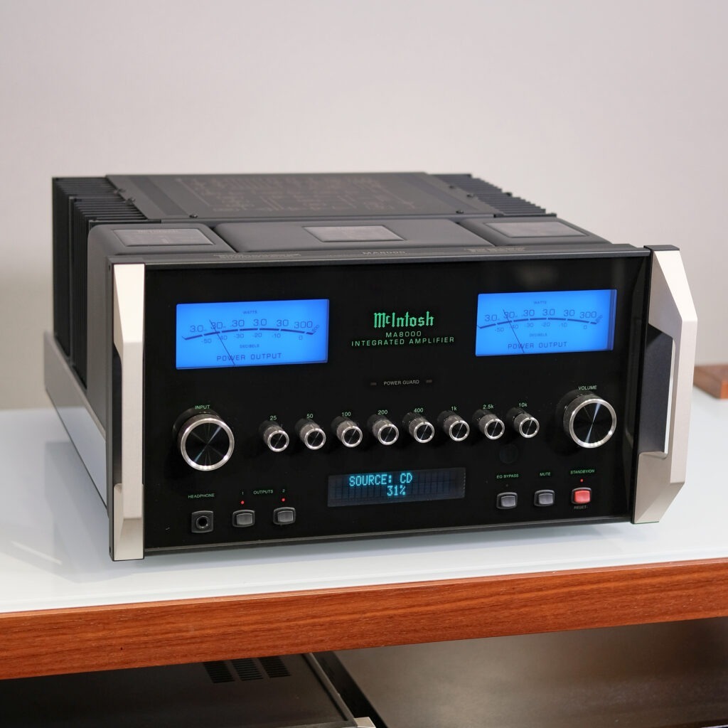 McIntosh MA8000