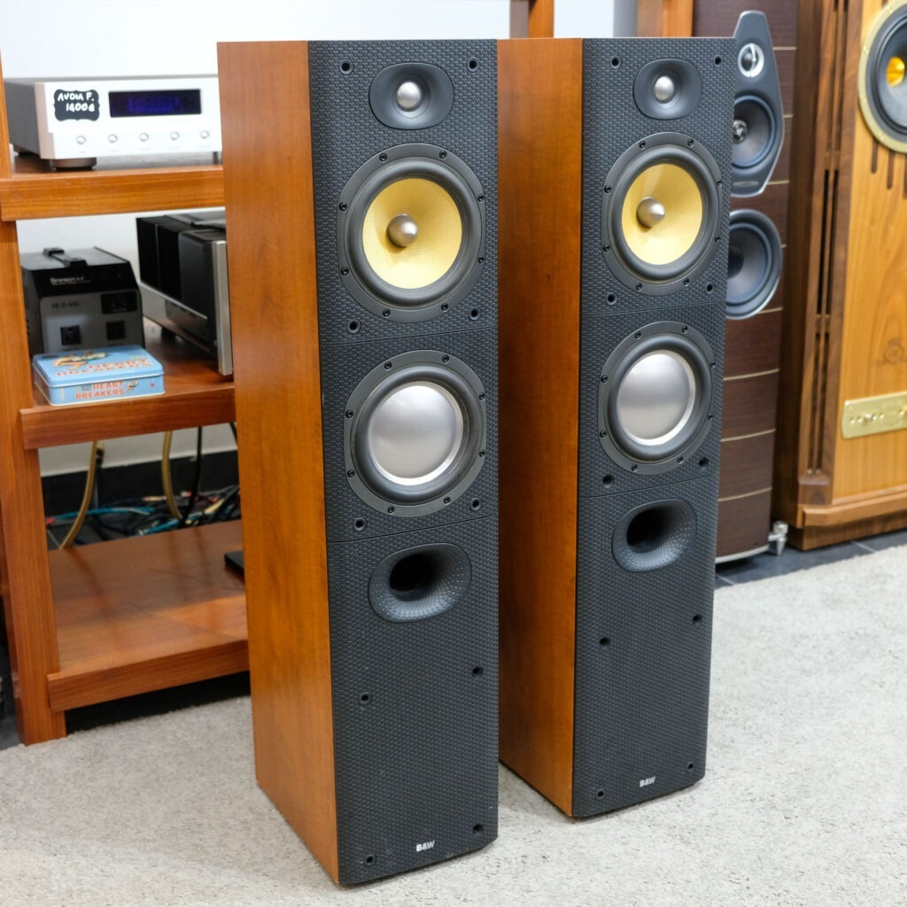 B&W DM603 s3