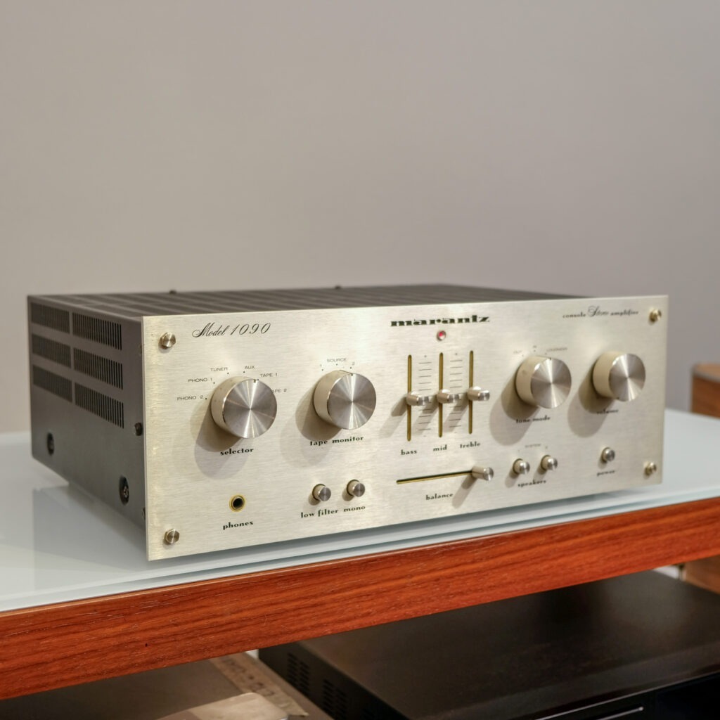 Marantz 1090