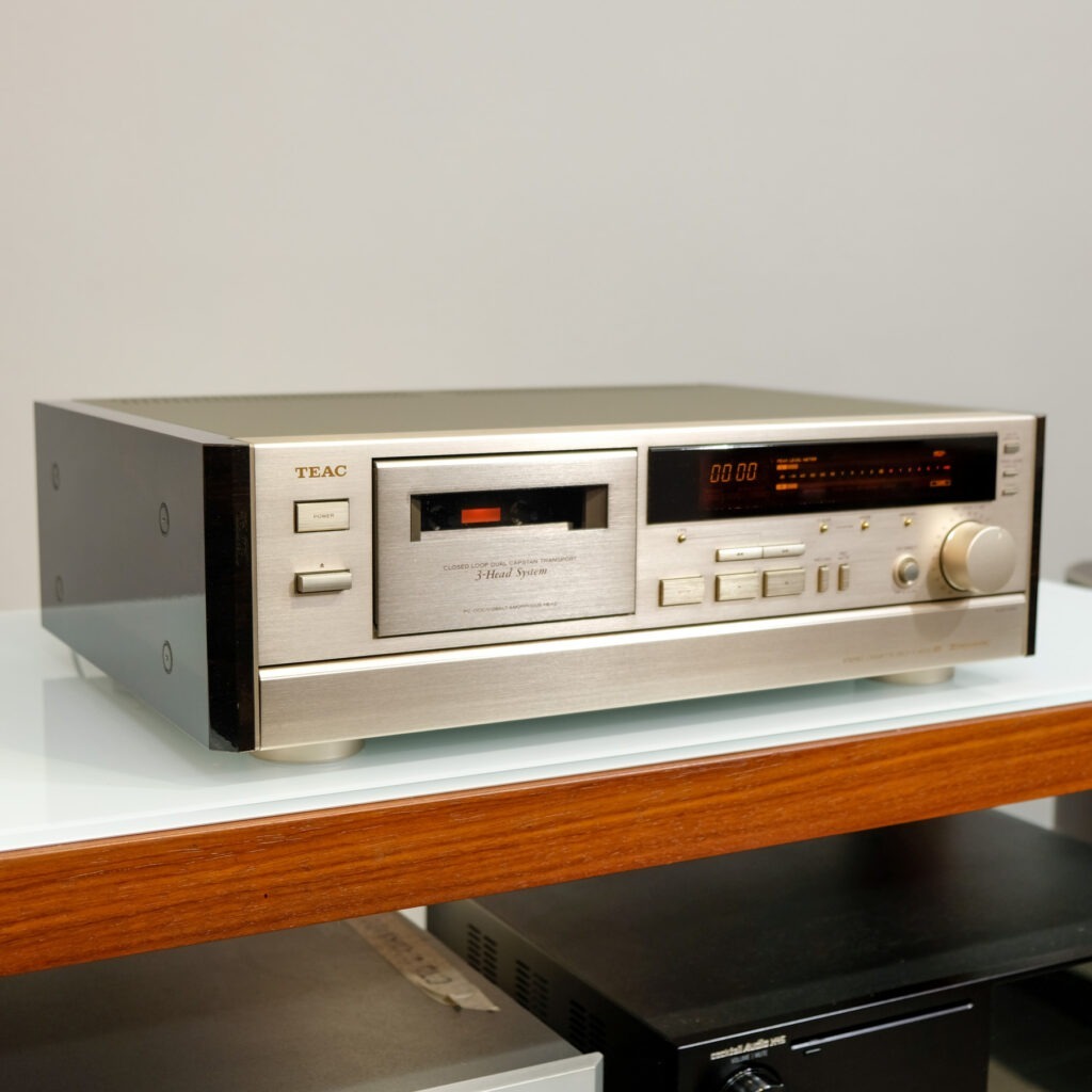 Teac V5000