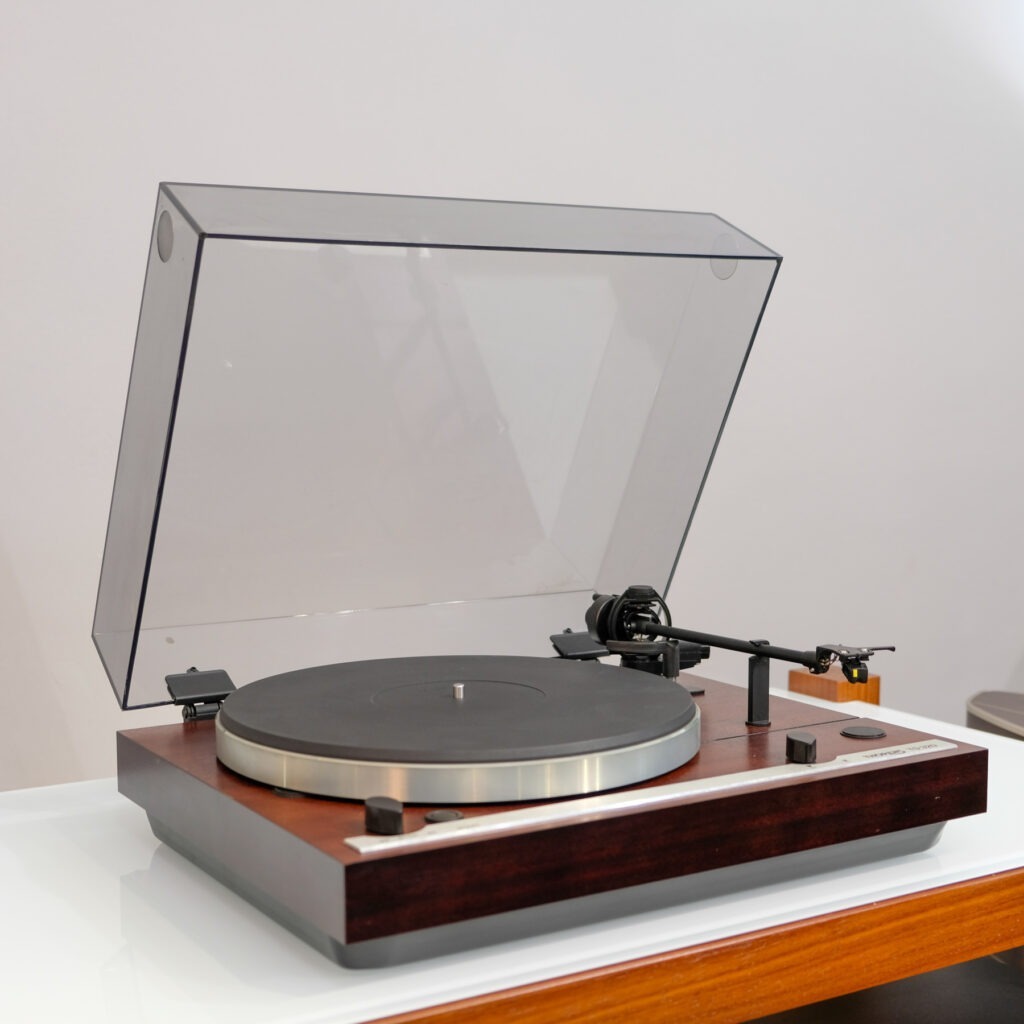 Thorens TD320