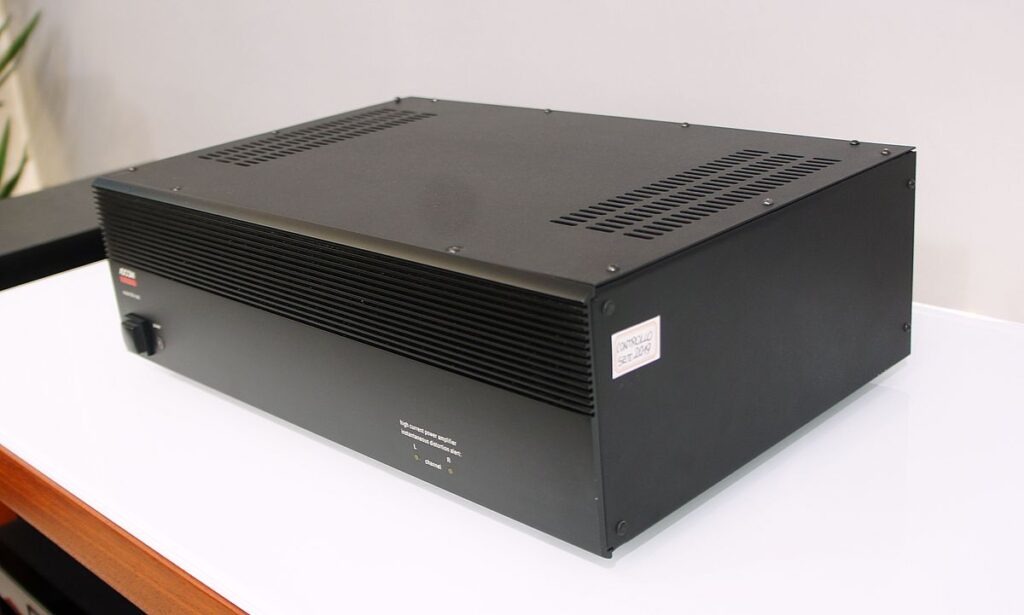 Adcom GFA 545