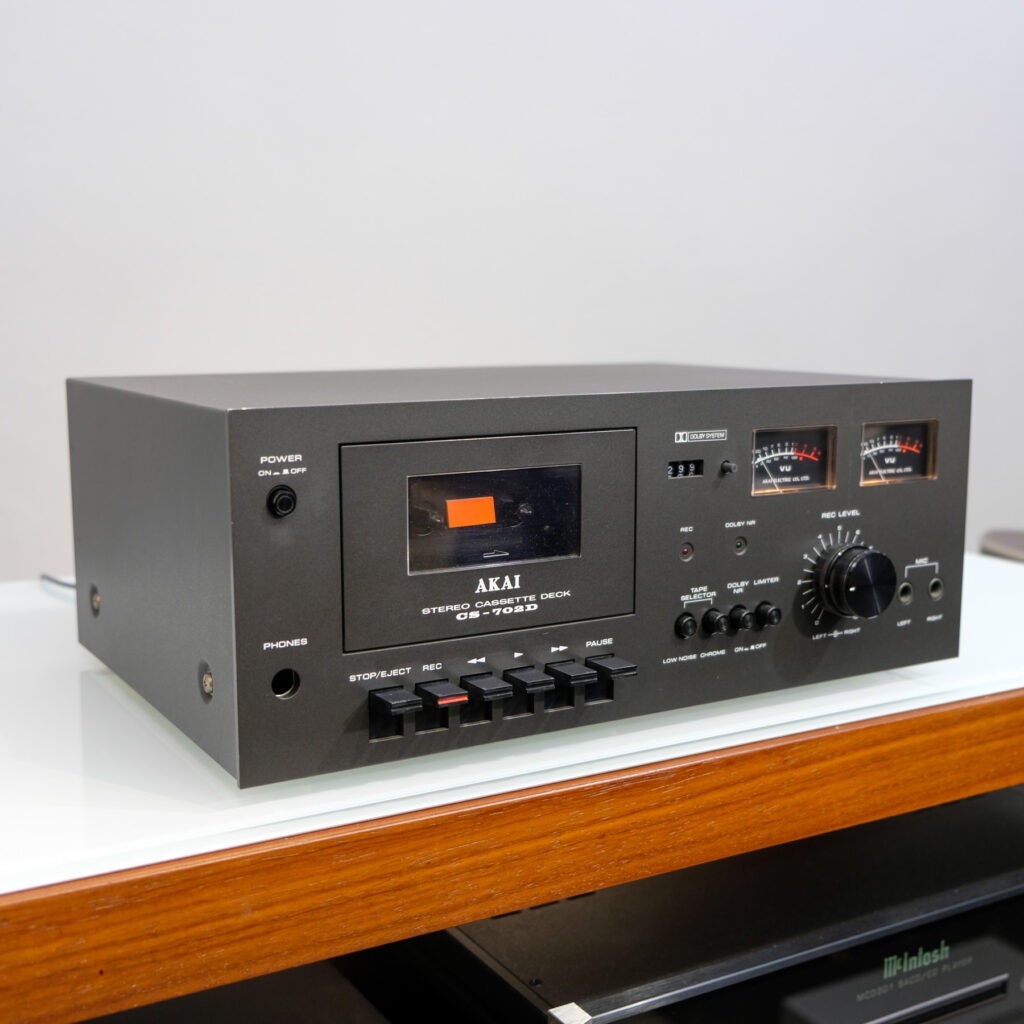 Akai CS-702D