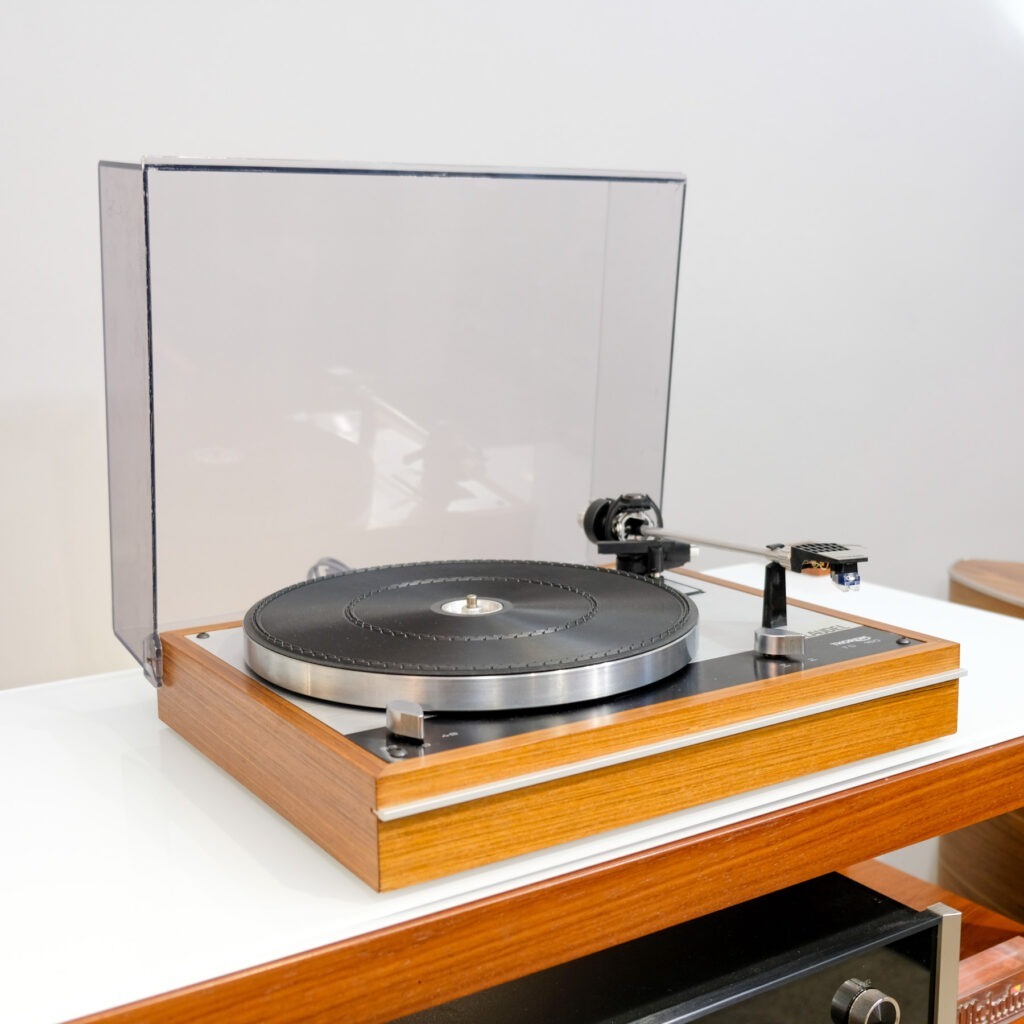 Thorens TD160