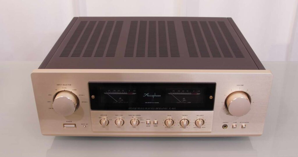 Accuphase " E 407 "