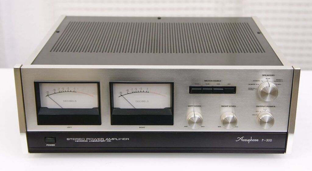 Accuphase P300